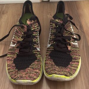 Nike flyknits size 6.5